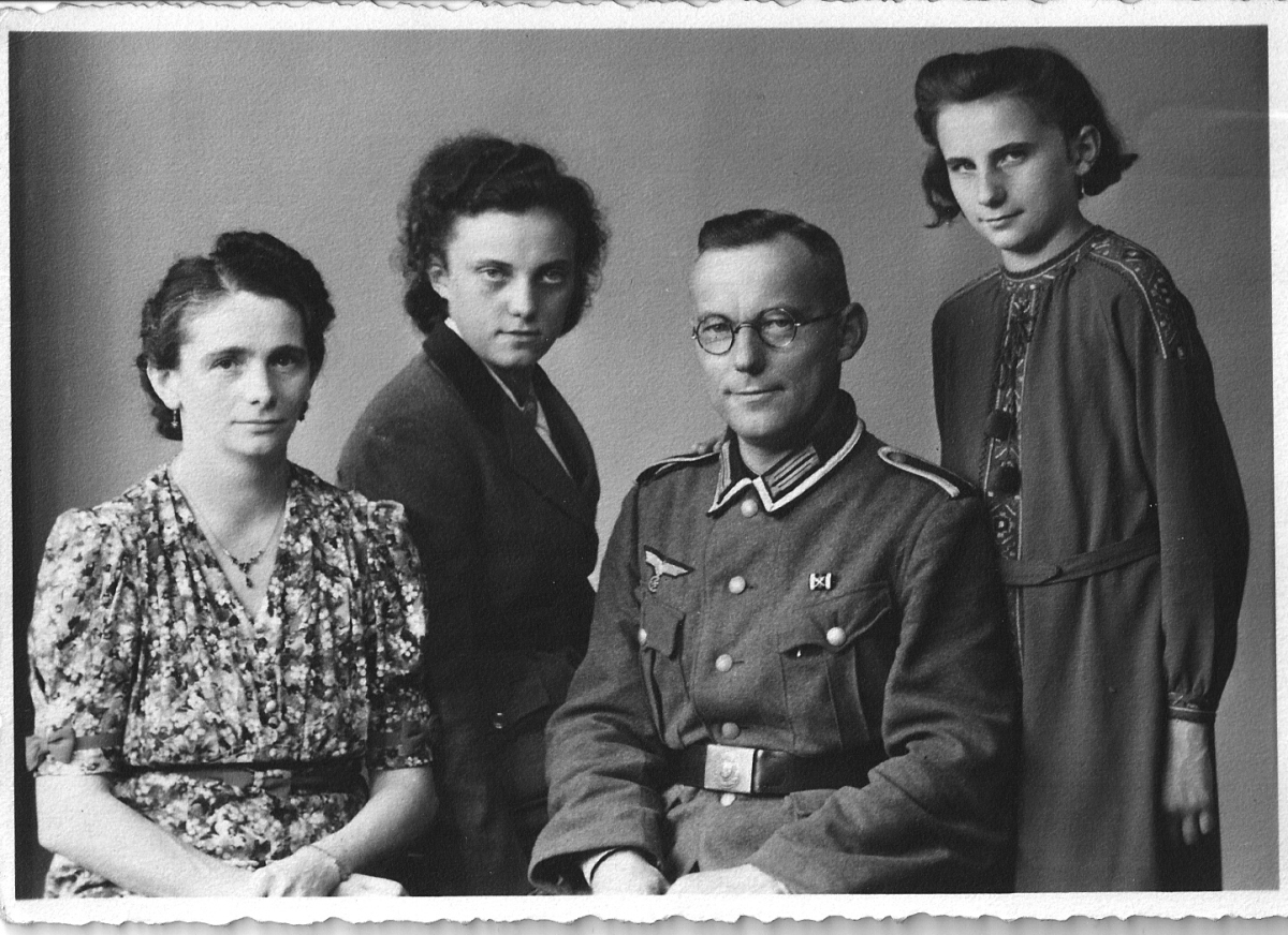 holzer family 1941 03